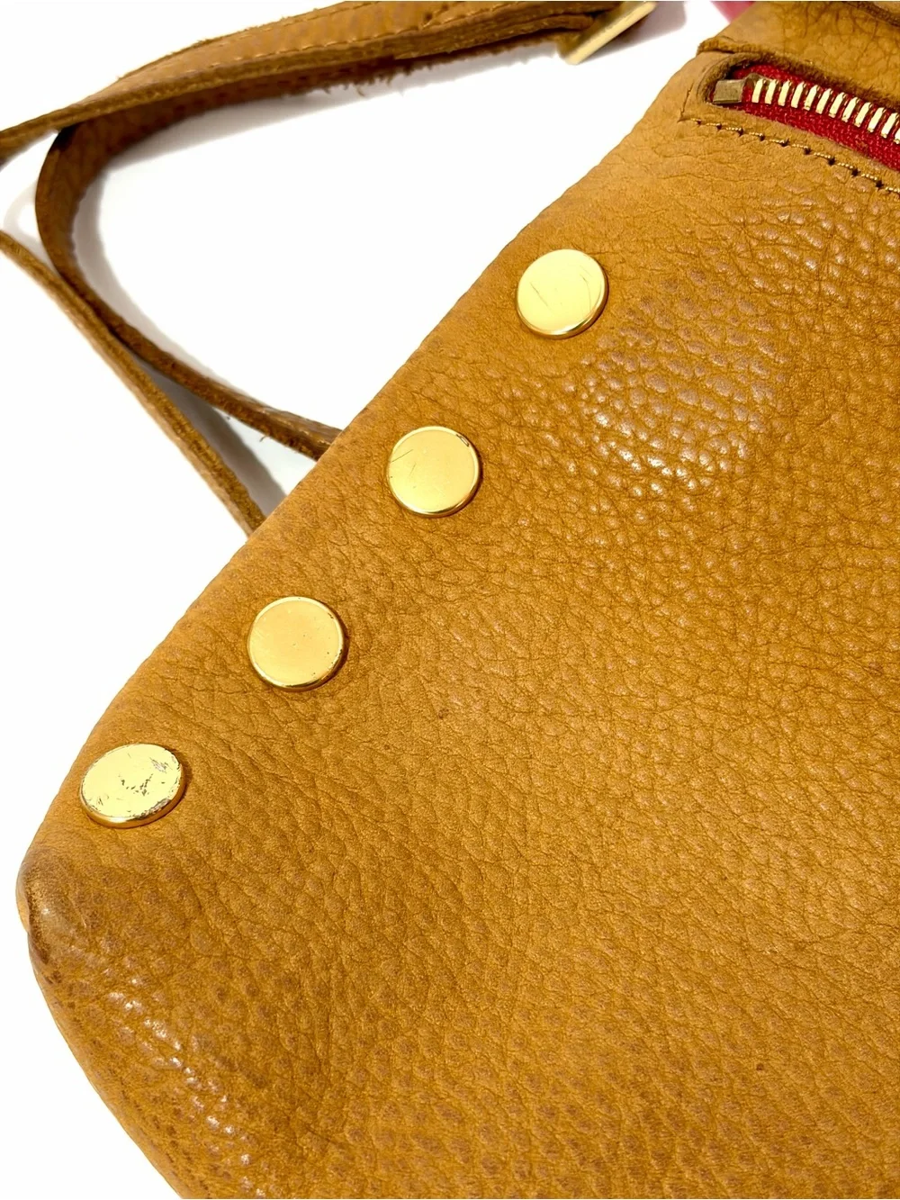 HAMMITT VIP MD Crossbody Bag In Tan Pebbled Nubuck/Brushed Gold/Red Zip